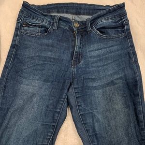 Stretchy skinny jeans